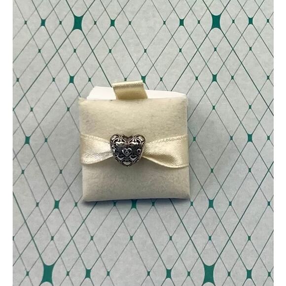 Limited edition Pandora Club 2016 ALE heart charm - Picture 1 of 3